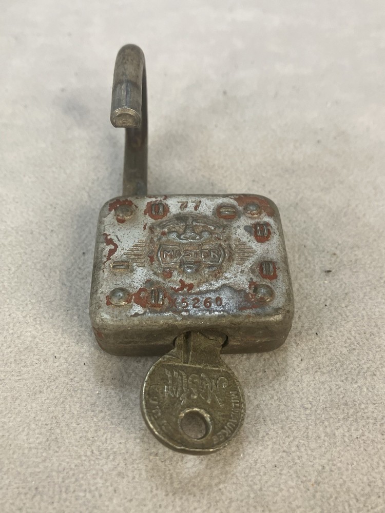 Vintage Master Lock Co Padlock