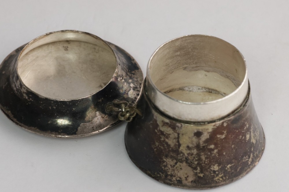 Solid Sterling Silver Plain Vintage Tobacco or pill container
