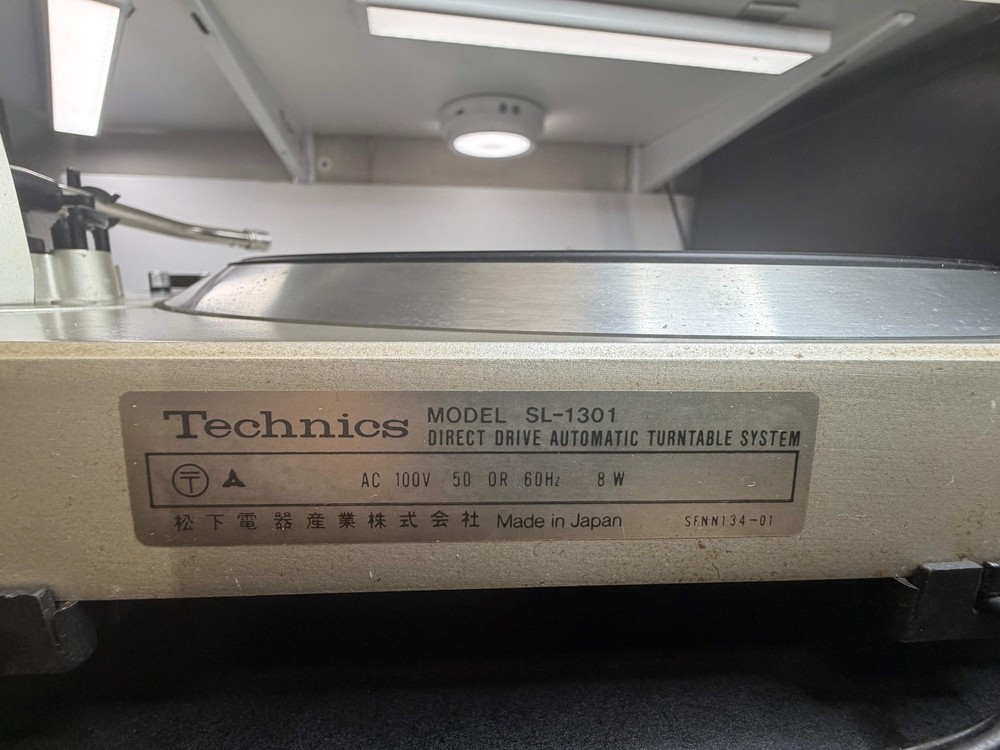 Technics SL-1301 Quartz Turntable – Serviced (DeoxIT), Fully Auto, Tested, Clean