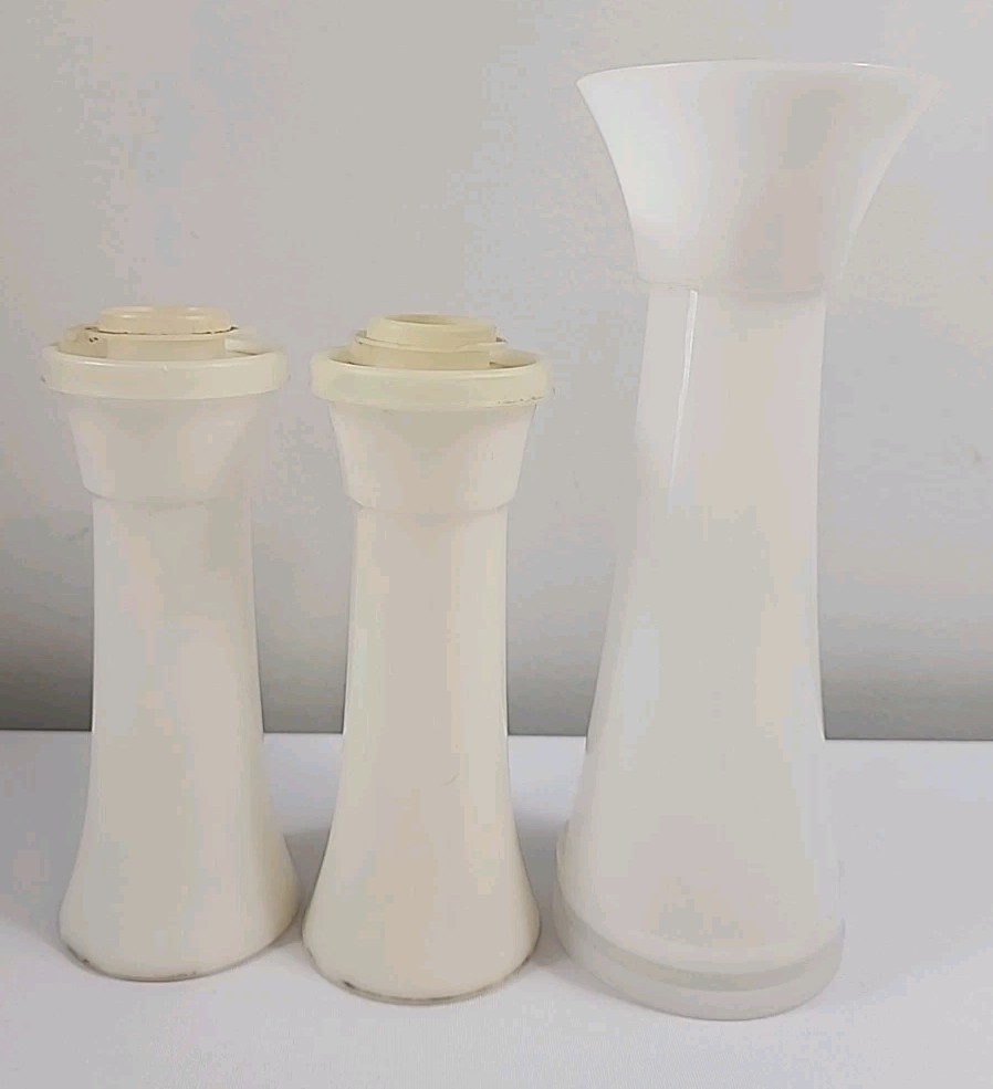 Vintage Tupperware Salt Pepper & Sifter