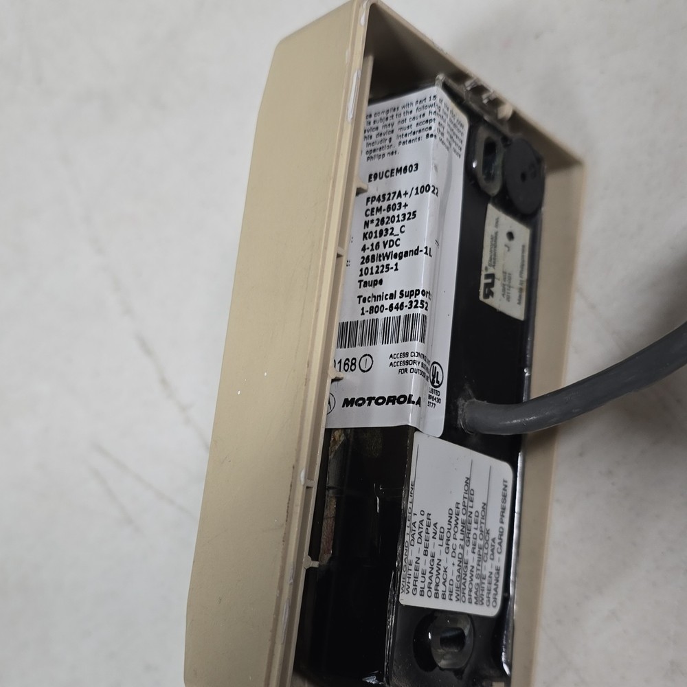 Motorola FlexPass CEM-803 RFID Reader Wiegand FP4527A+/10024