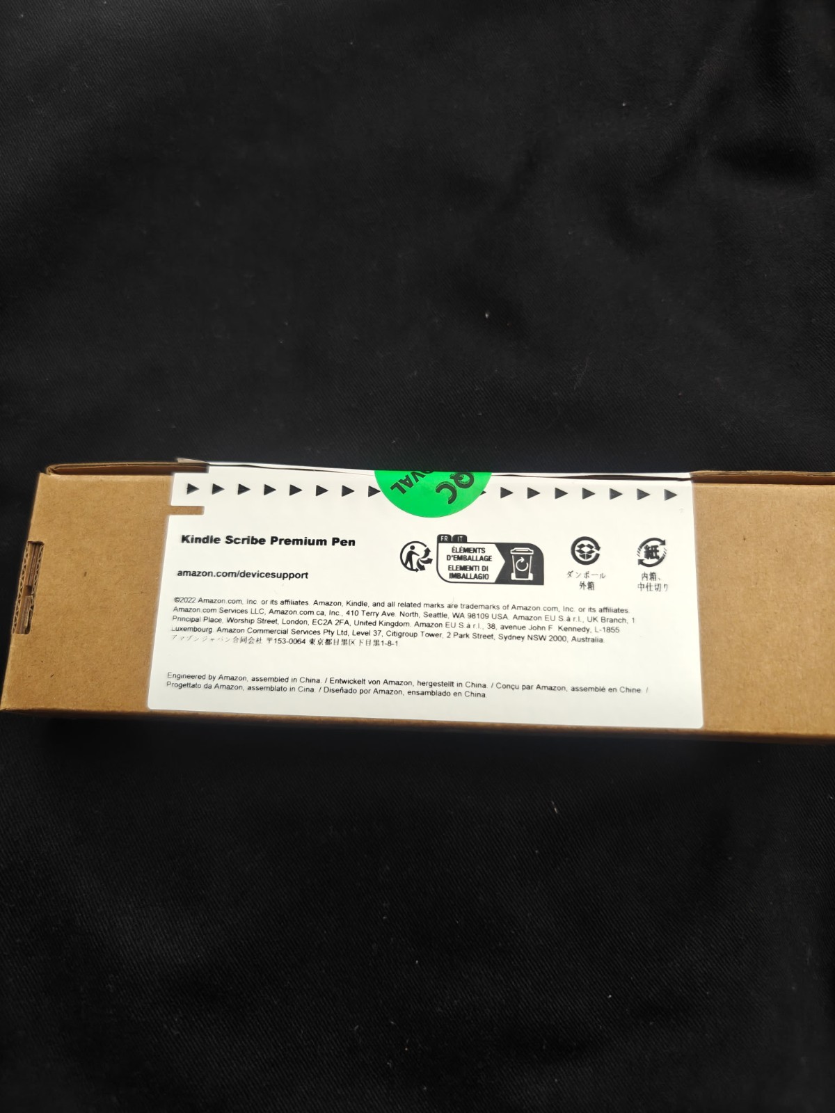 Black Kindle Scribe Premium Pen with Erase Mr and replacement tips