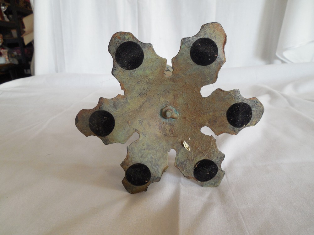 metal leaf shaped candle holder 9 7/8" tall