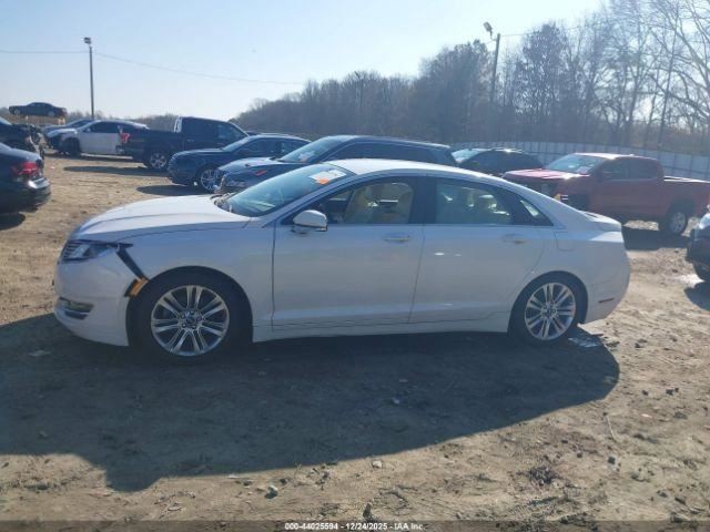 MKZ 2013 Glove Box 4954251