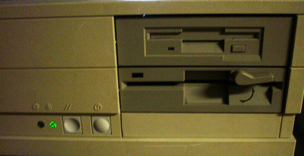 Vintage Desktop Computer Floppy Disk intel XBASE6E4F-B EJMX86DT6