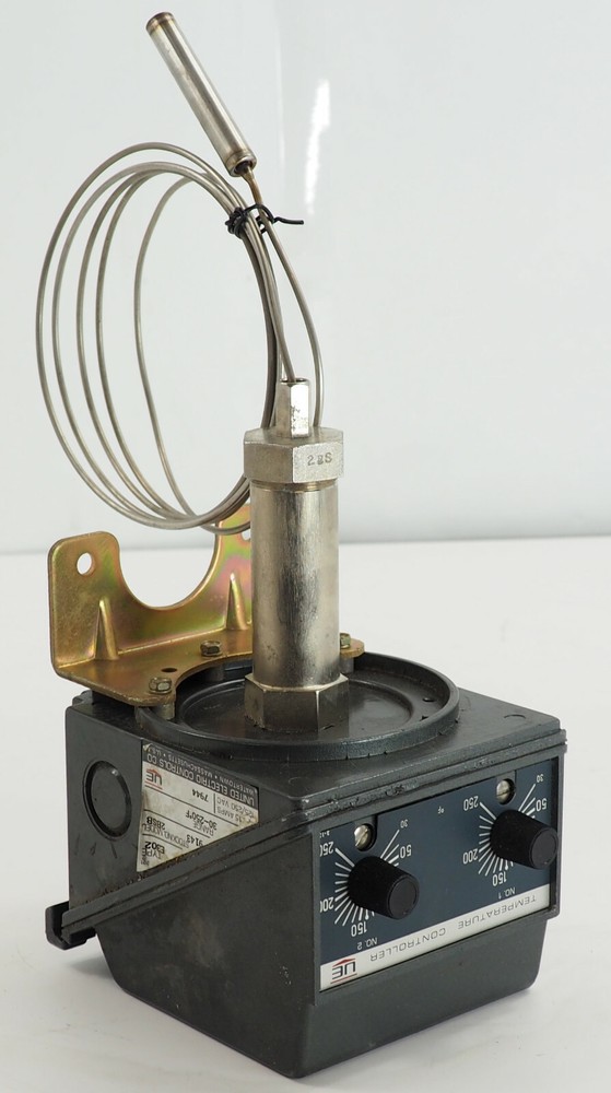 United Electric Controls Temperature Controller E302-2BSB 30 - 250F