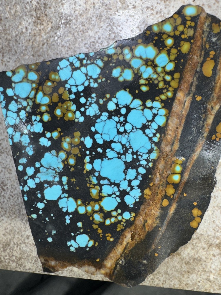 Natural Hubei cloud mountain turquoise nugget