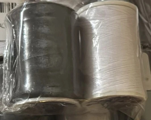 4 Spools Sewing Thread Polyester 2 White and 2 Black - NEW (Free shipping)