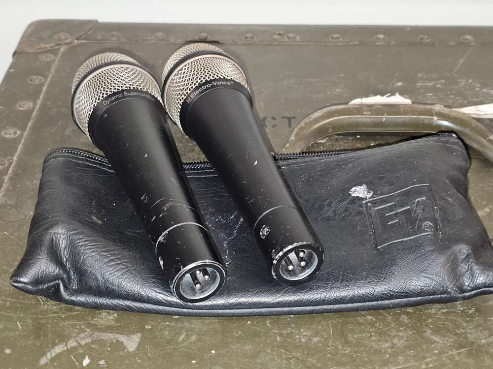PAIR ELECTRO-VOICE PL44 DYNAMIC SUPERCARDIOID MICROPHONE (WORKS)