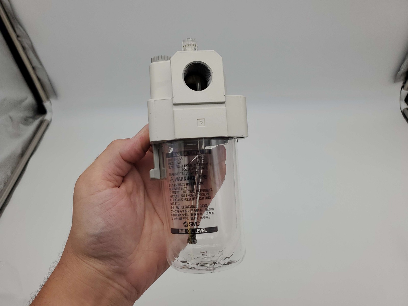 SMC AL40-04-A Lubricator 1/2" RC Inlet & Outlet 1MPa 135 Cu CM Capacity