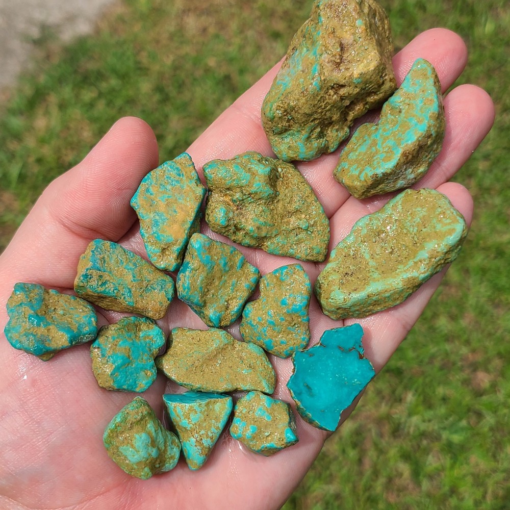 STABILIZED EASTER BLUE TURQUOISE ROUGH NEVADA USA 134.7 GRAMS
