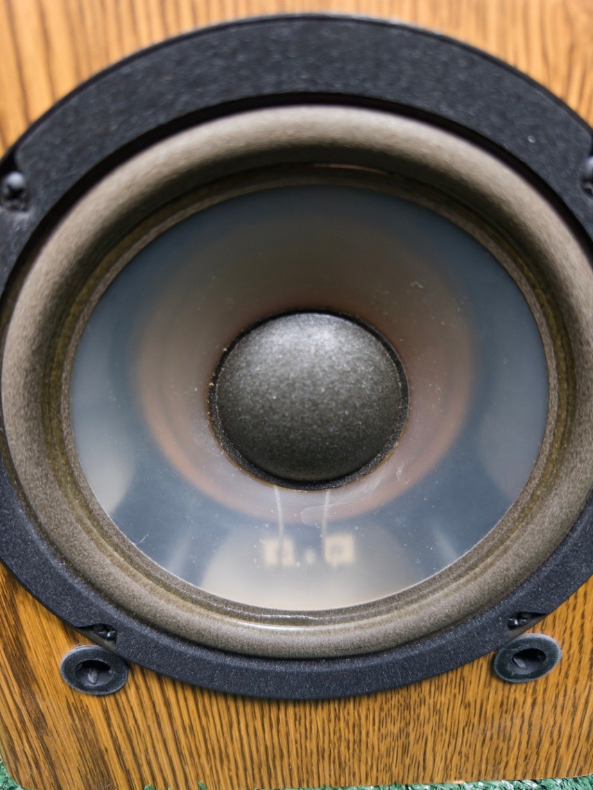 Vintage Infinity RS 2000 Bookshelf Speakers Pair Polycell Tweeters Wood Veneer