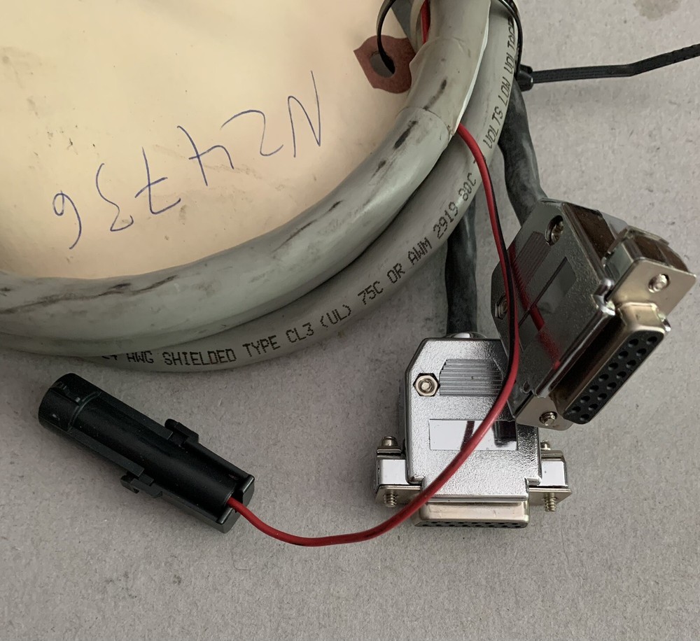 AMP 213932-3 9906 CABLE E111272 LOW COLTAGE COMPUTER CABLE NZ4736