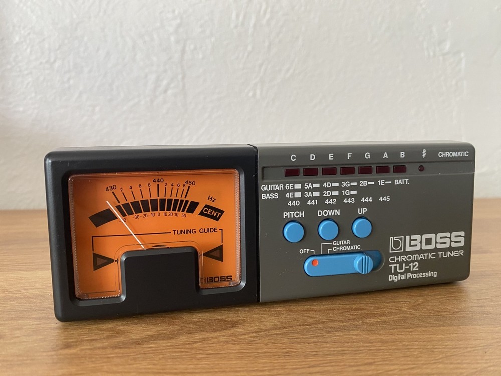 Boss Chromatic Tuner TU-12 with case Vintage Digital Processing (untested)