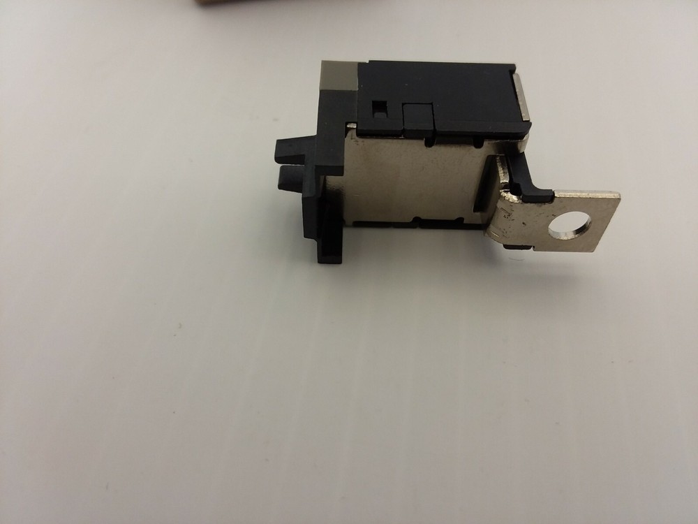 BANNER ENGINEERING OFST100 TEMPERATURE SWITCH 100°C (44048) NIB