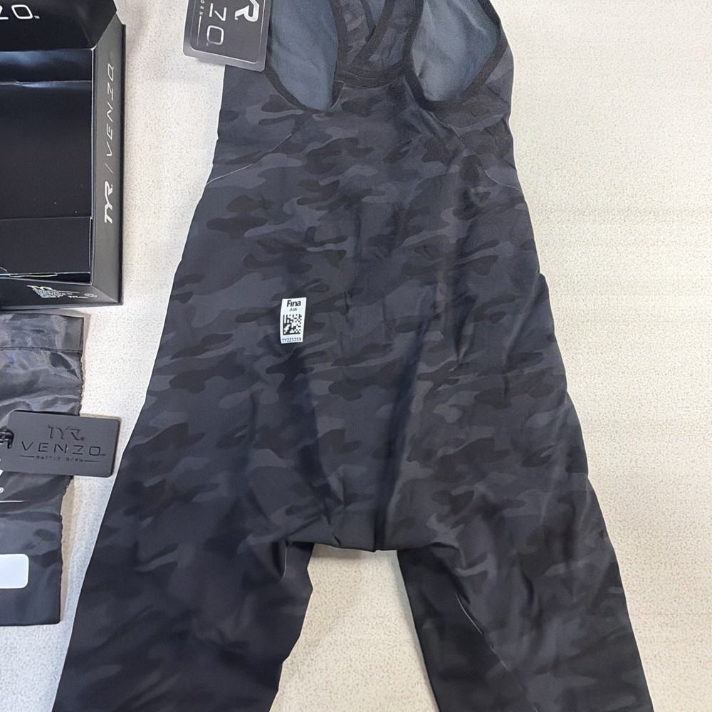 TYR VENZO CAMO CLOSED BACK SIZE 24