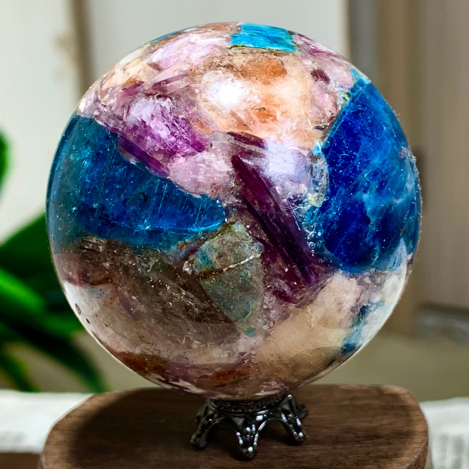 180G Natural Blue Aptite +Sun Stone purple lepidolite Sphere mineral sample