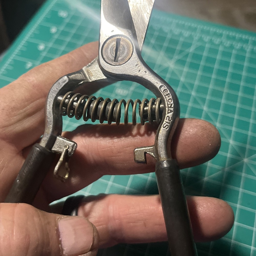 Corona 21 s Straight blade Pruning Snips / Cutters Nic