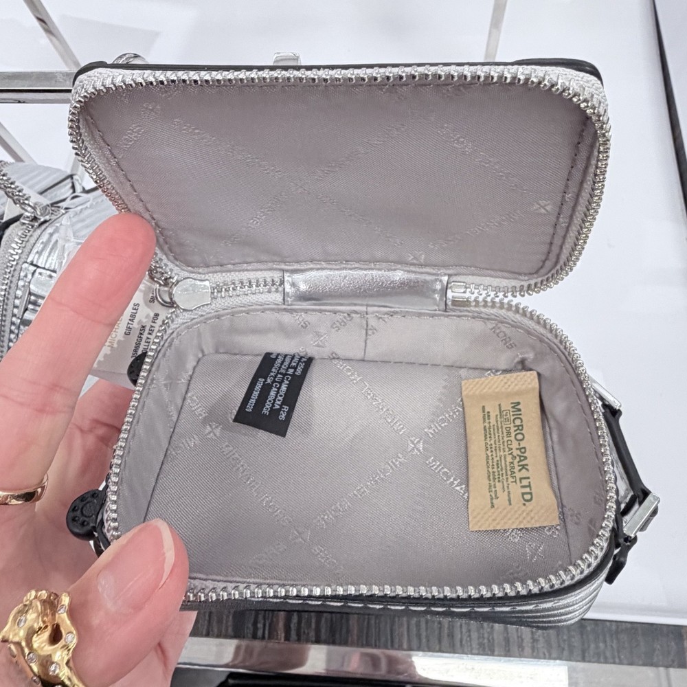 MICHAEL KORS TROLLEY KEY FOB CHARM GIFTABLES SILVER