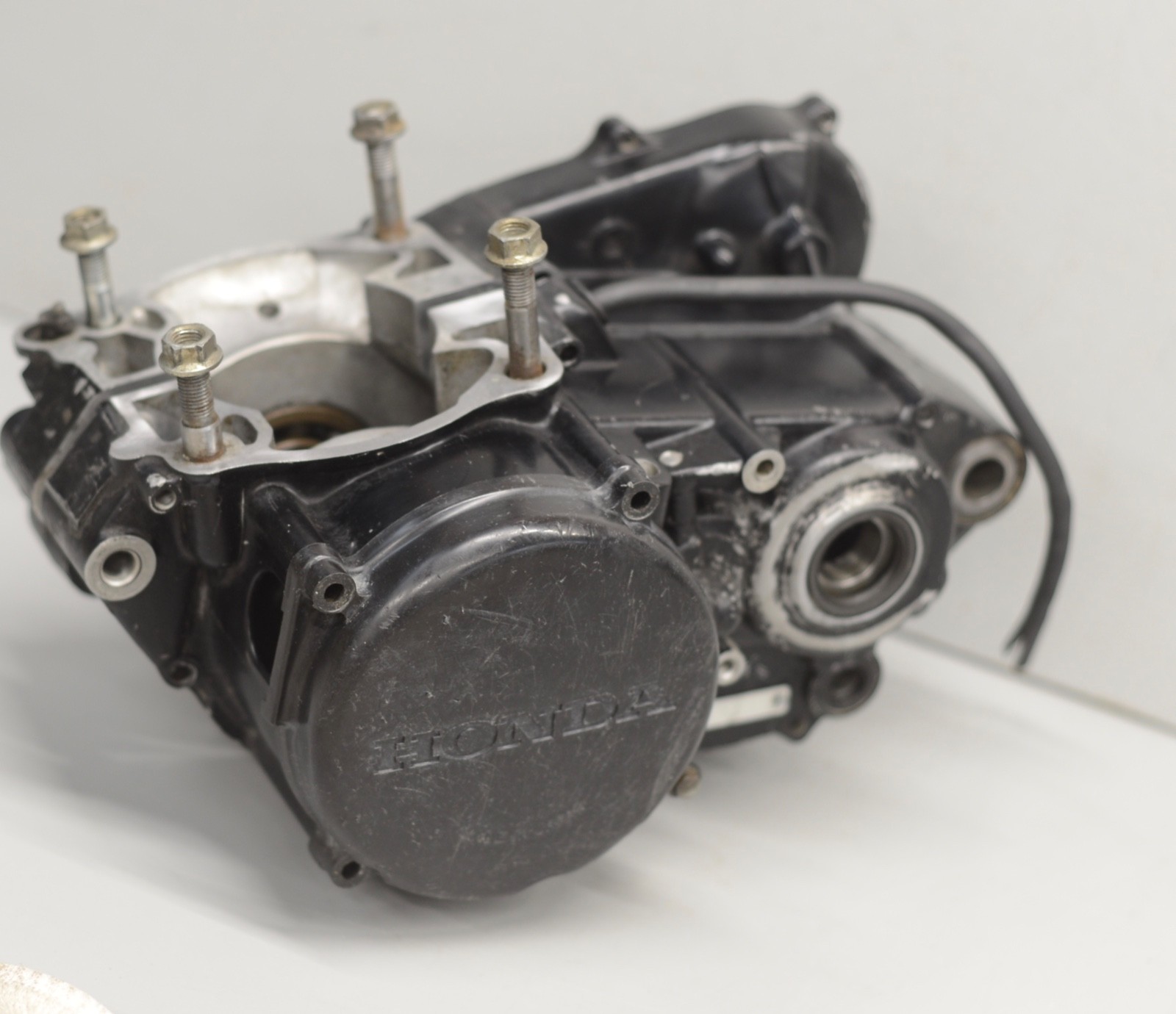 1989  Honda CR250R CR 250R OEM RIGHT LEFT CASES CRANKCASE BOTTOM END  ENGINE