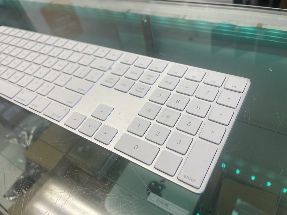 Apple Magic Keyboard with Numeric Keypad Silver MQ052LL/A Wireless A1843 Grade B