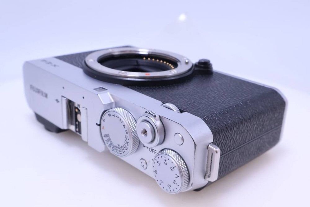 FUJIFILM X-E4 Body Silver 400585