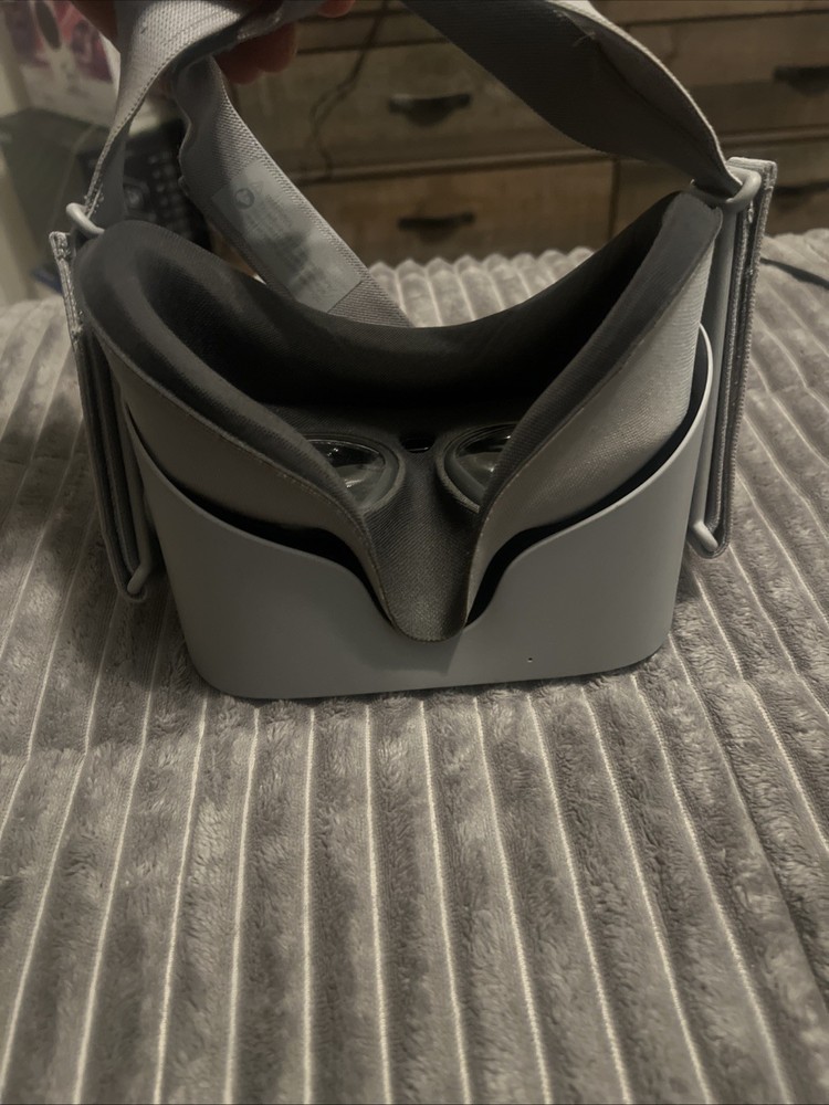 Meta Oculus Go 64GB VR Headset