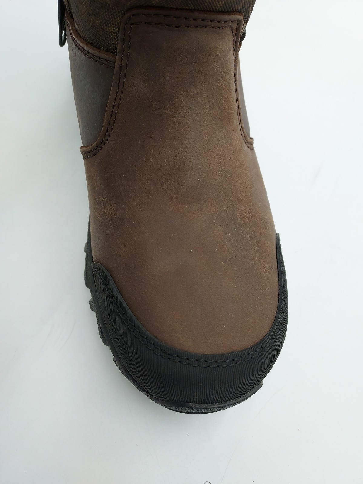 Magellan Outdoors Men's Sz 7D Snake Shield Armor 3.0 Realtree Edge APX (K4-D5)