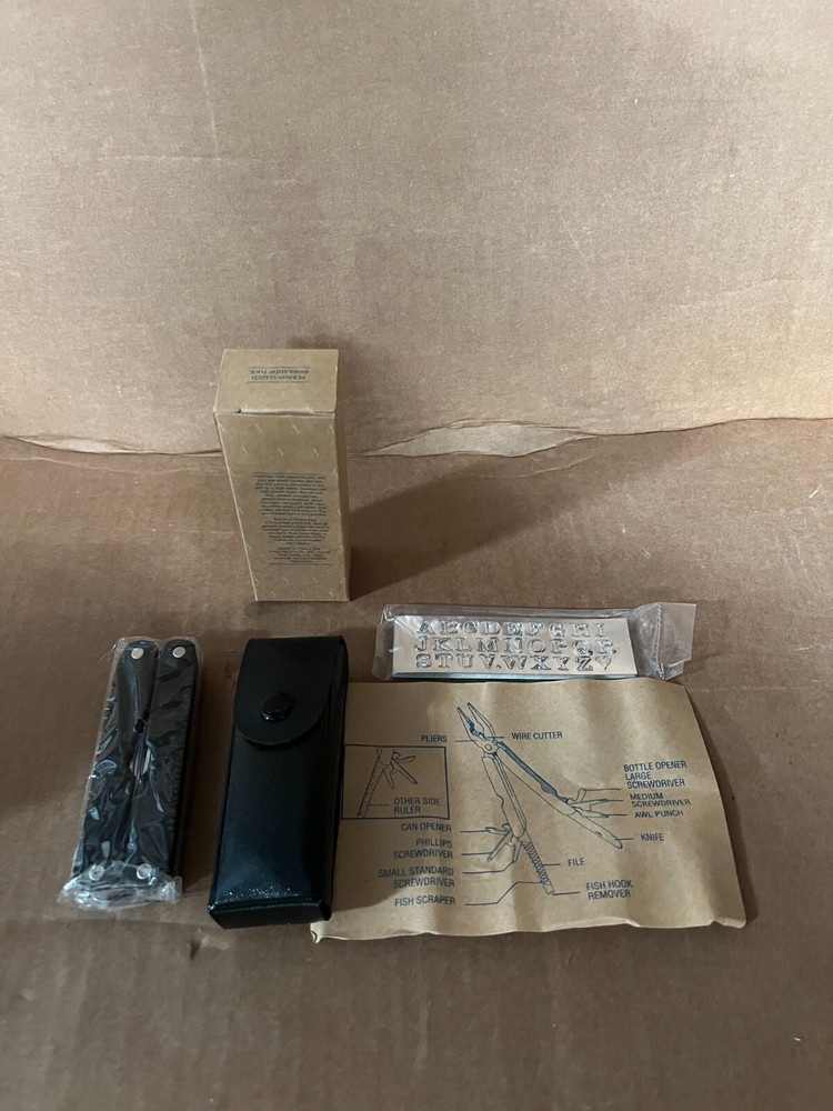 Avon Gift Collection 13 Multitool Function Tools Pocket Knife Tool All-In-One Nw