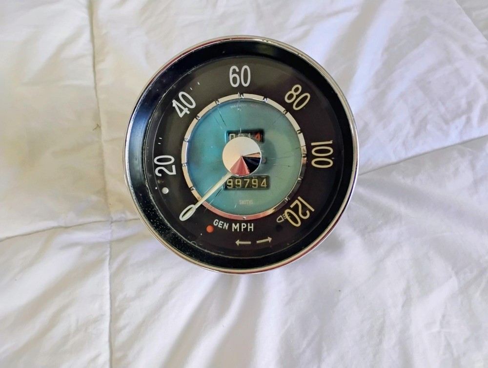 Volvo 1800 speedometer