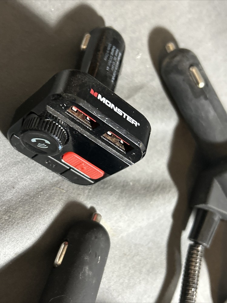 LOT OF BLUETOOTH TRANSMITTERS (UNTESTED) MONSTER - MS - BRACKETRON - AUTO DRIVE
