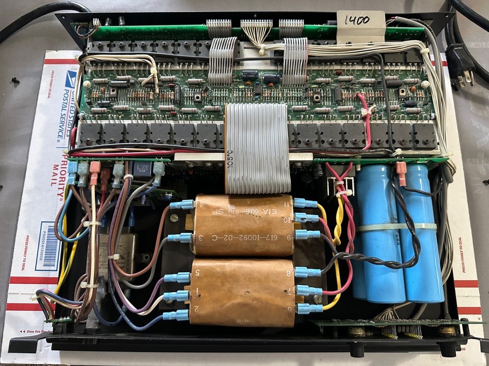 Carver PM 1400 professional series amplifier