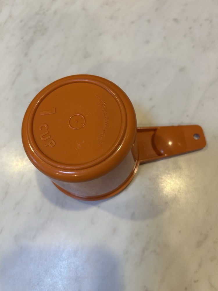 VINTAGE TUPPERWARE OrangeMEASURING CUPS & Spoons
