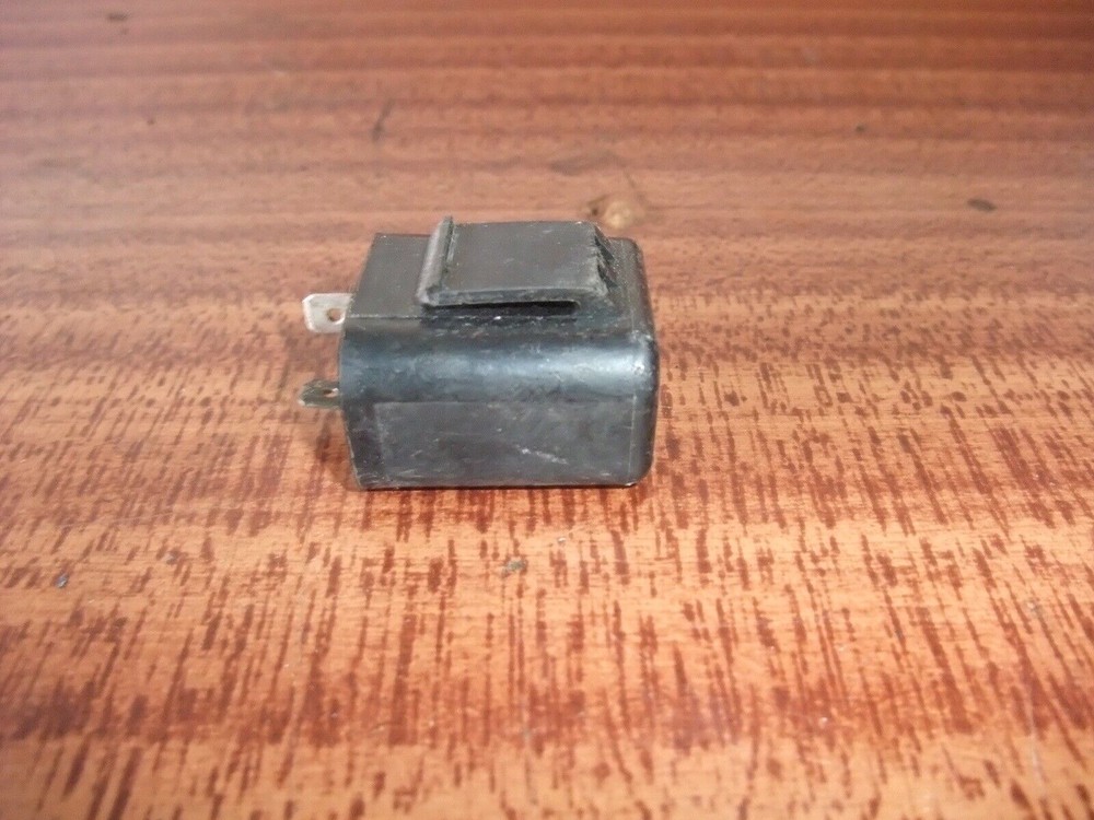 SUZUKI GS450E GS 450 E INDICATOR FLASHER RELAY OEM