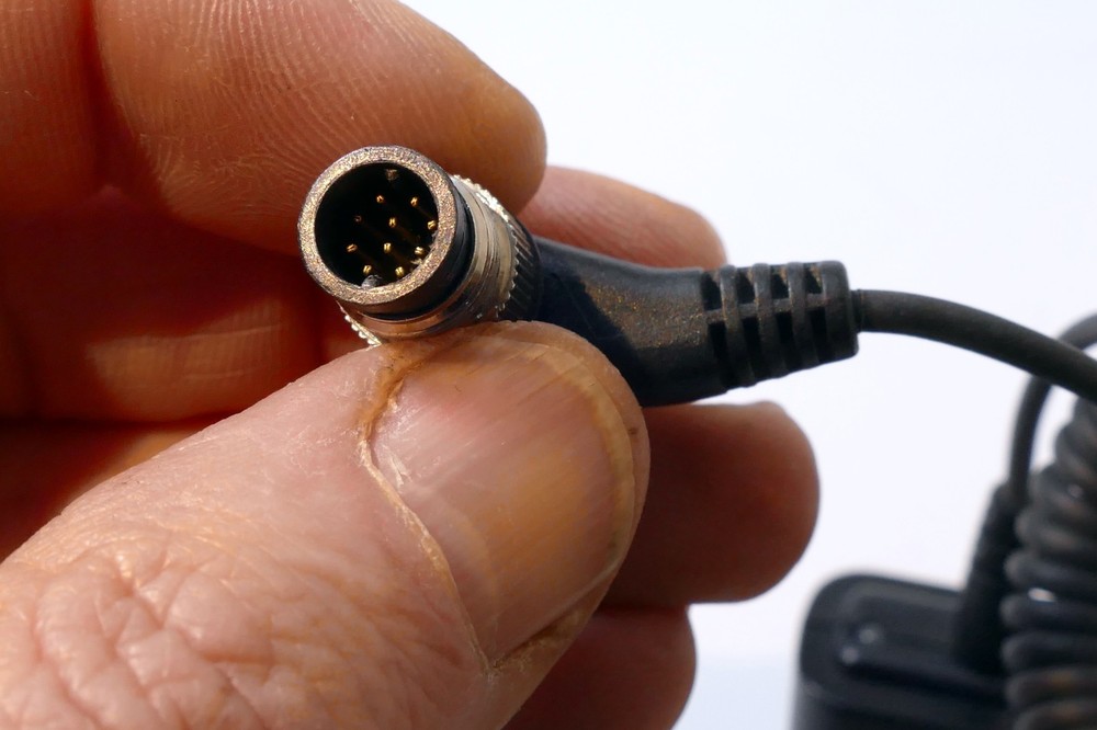 Vello Freewave wired cable Remote Shutter Release for Nikon 10 pin cable D810