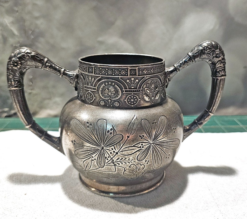 Vintage Barbour Silver Quadruple Plate Floral Pattern Vase Urn #992