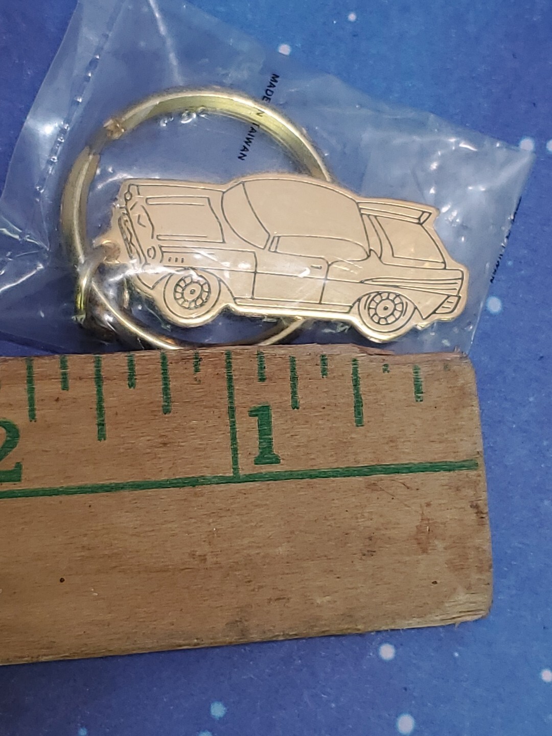 Catch Me If You Can 1989 RARE 57 CHEVY BEL AIR KEY CHAIN MOVIE PROMO Gold Tone