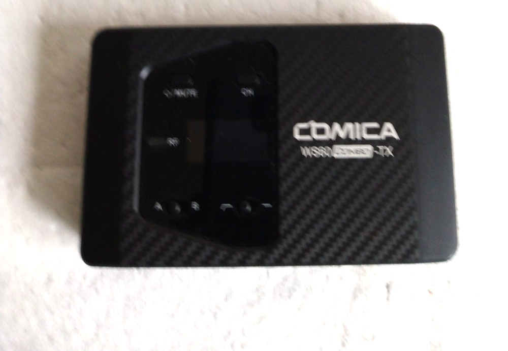 Comica Wireless Microphone CVM WS 60 Combo UHF 1 Trigger 2 + Case