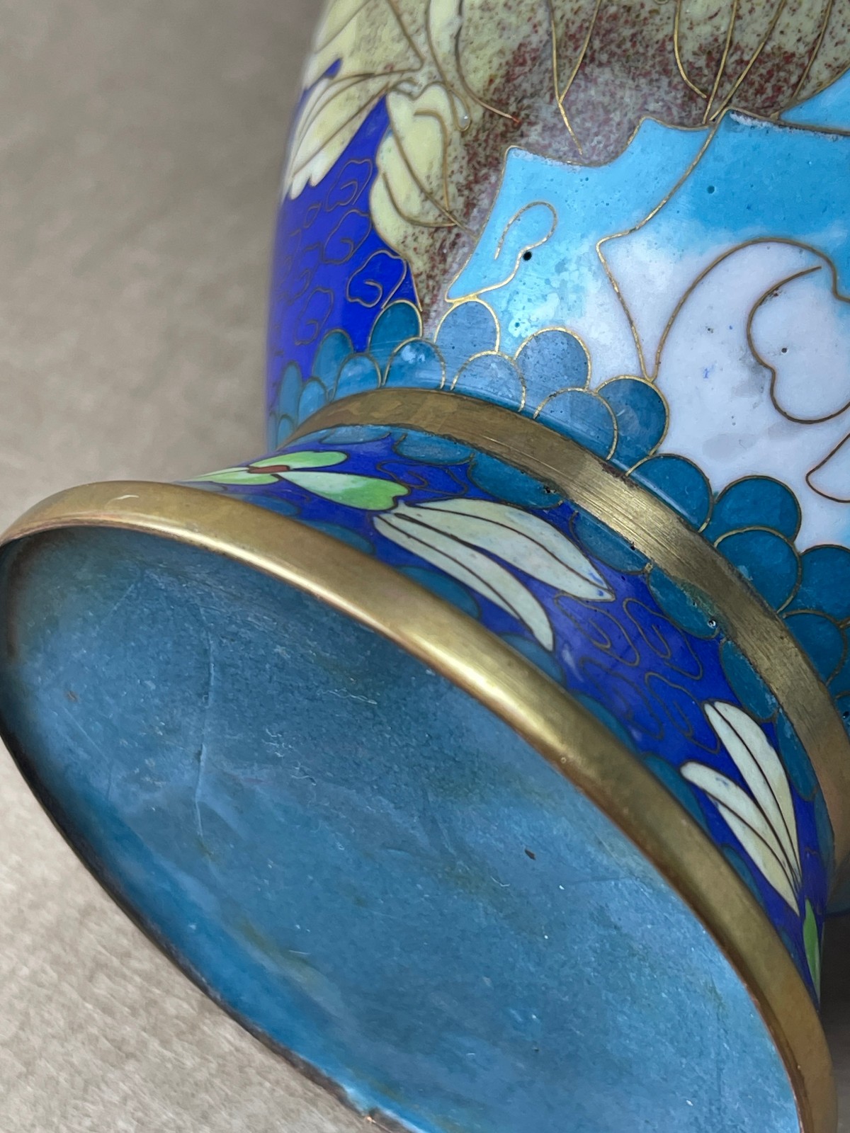 Vintage Chinese Cloisonne Enamel Vase Blue Chrysanthemum Floral Brass 10”