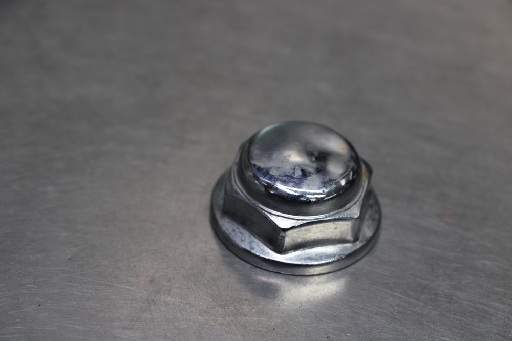 2009 Honda DN-01 Triple Tree Steering Nut Does Not Apply
