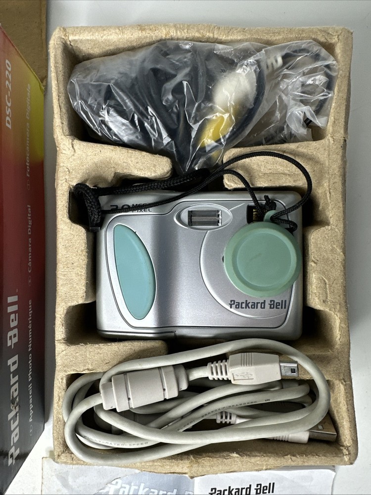 Packard Bell DSC-220 2.0MP Compact Digital Camera