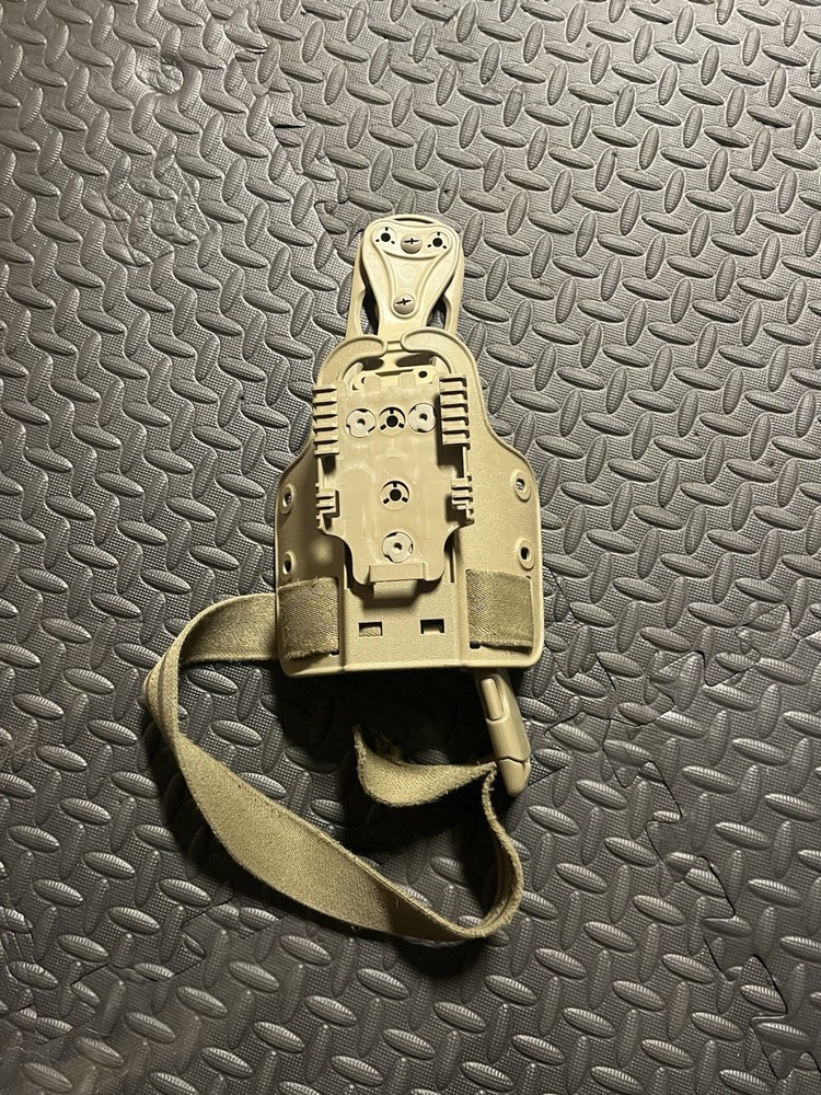 Tan Tactical Thigh Rig Adjustable Strap Platform