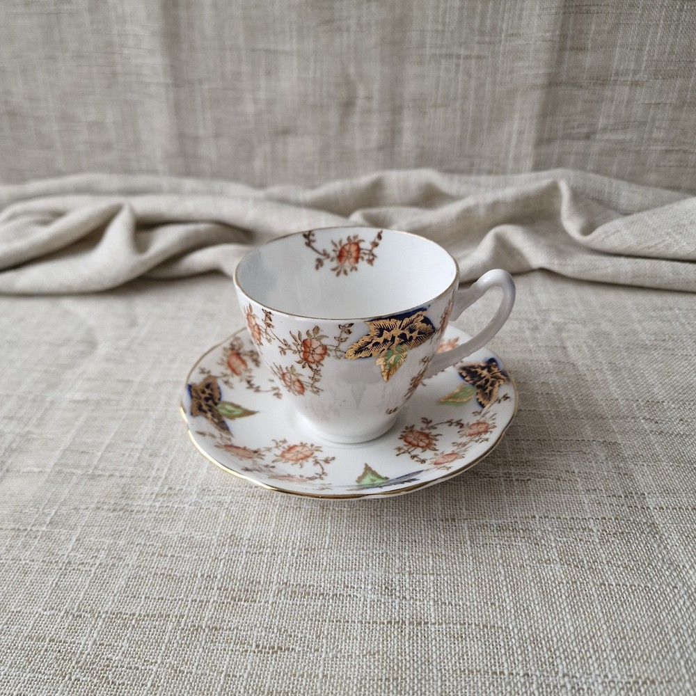 Fine Bone China Teacup and Saucer