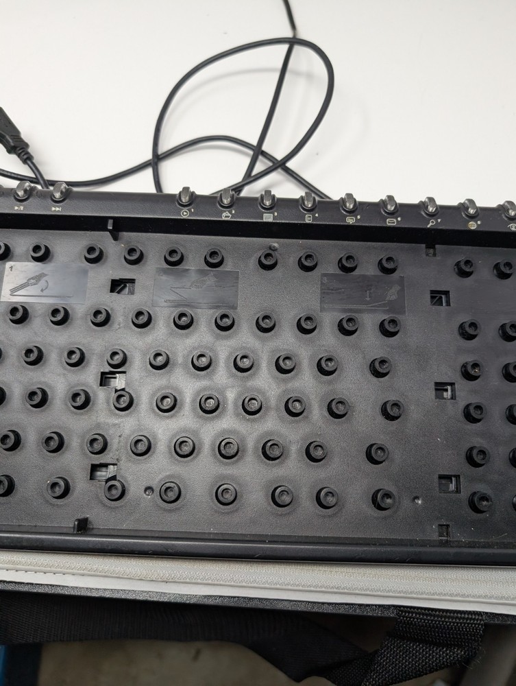 Ideazon Steelseries Zboard Gaming Keyboard Removable Starcraft 2 Keyset USB