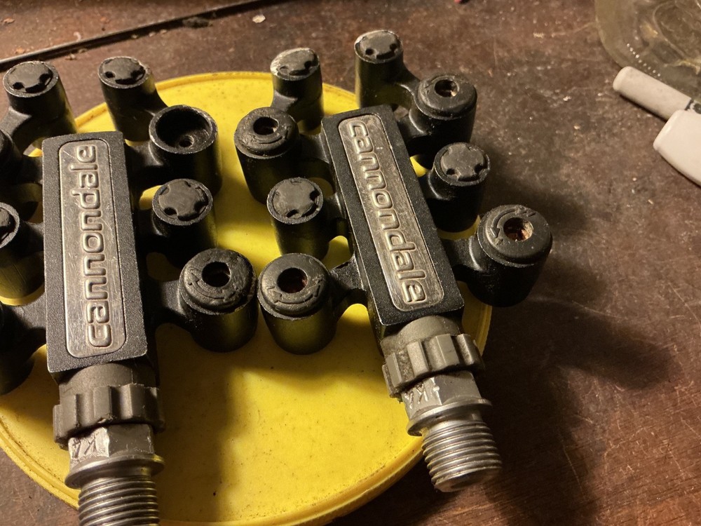 Platform pedals unique Cannondale