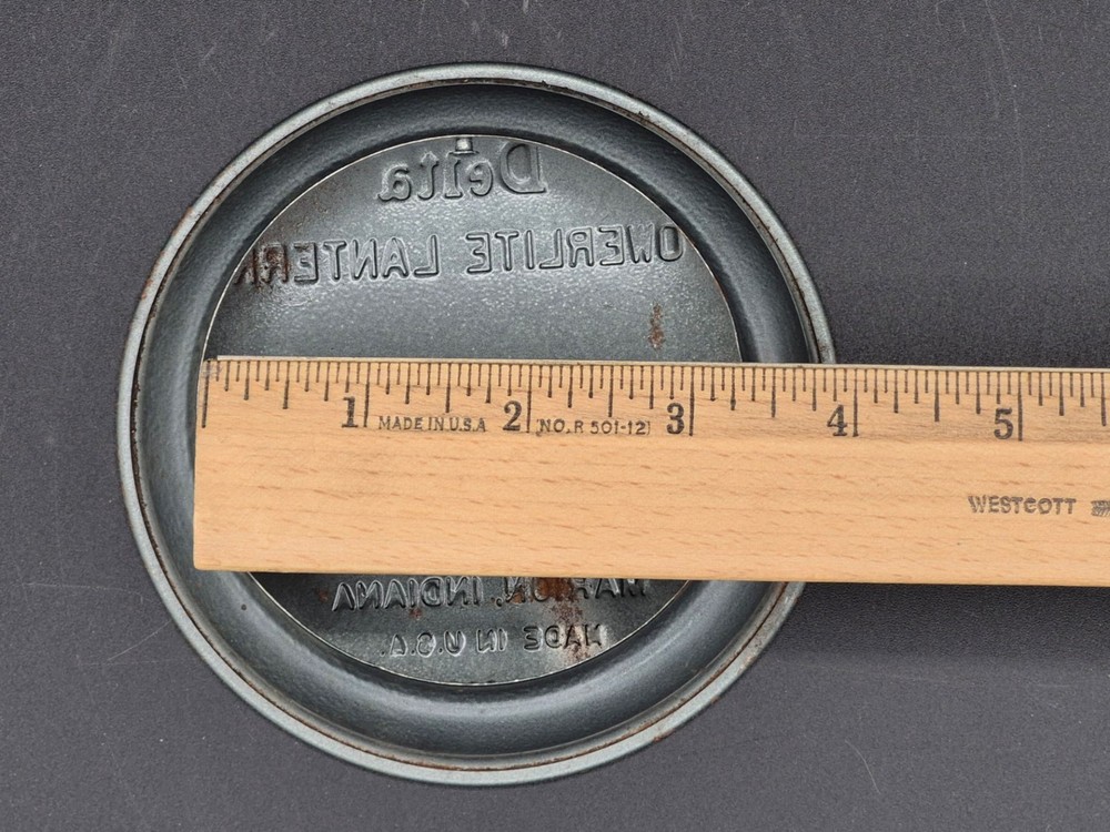 Vintage Delta Powerlite Lantern Base, 4.75"