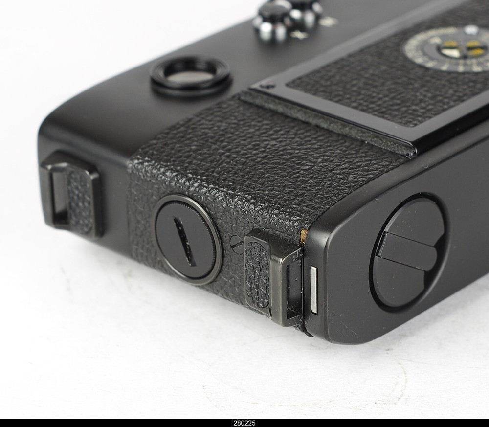 Leica M5 Black 3 Lug Mint- w/ Orginal boxed