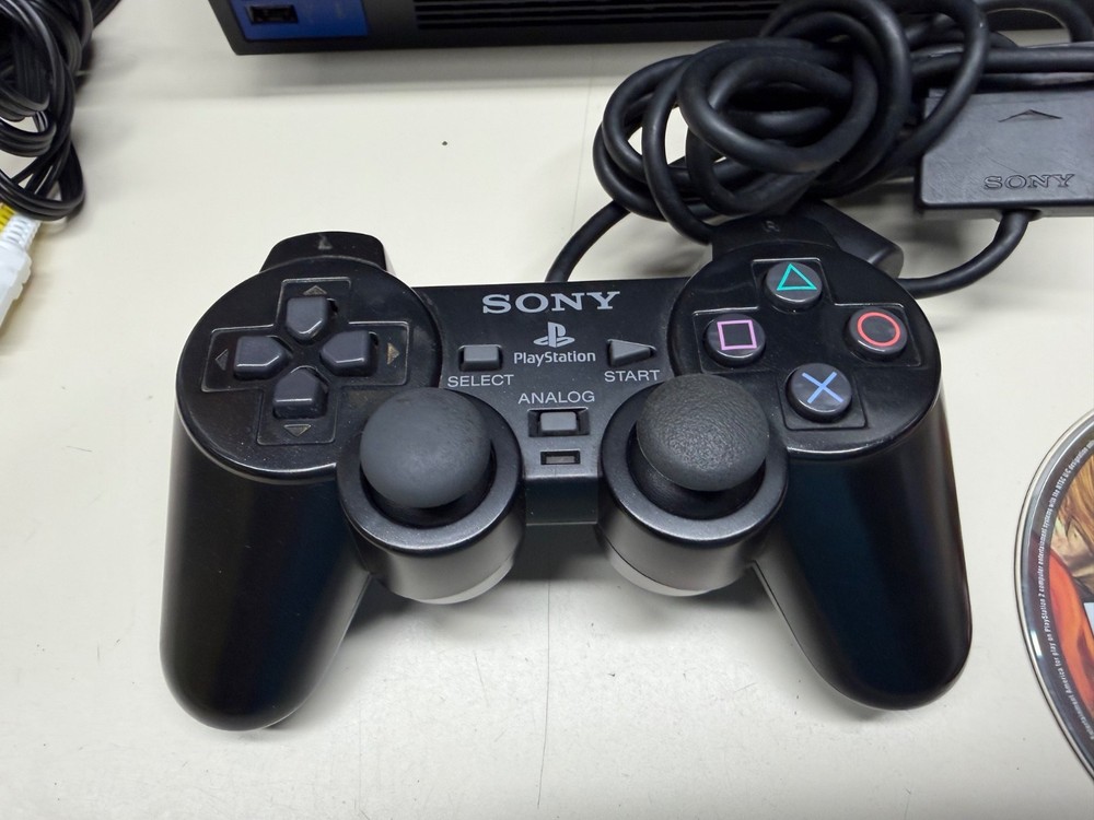 SONY PLAYSTATION 2 PS2 FAT W/CONTROLLER & CABLES FULLY FUNCTIONAL + GAME