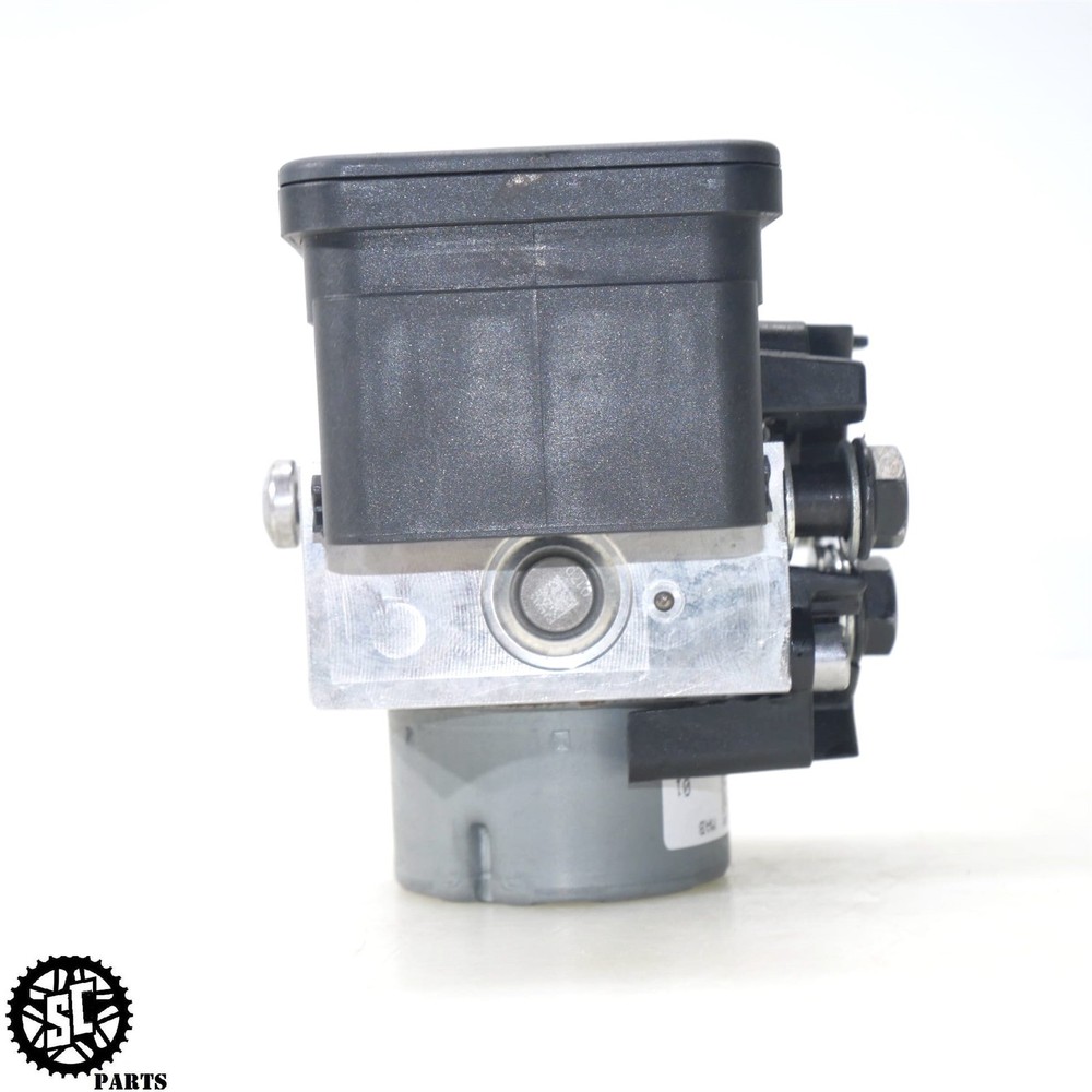 2018-2020 TRIUMPH STREET TRIPLE S ABS PUMP MODULE