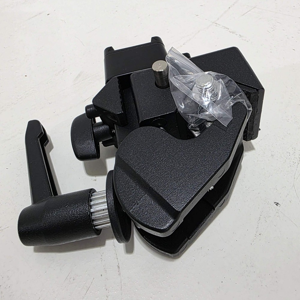 * OPEN BOX GOOD * Godox Knowled M600D Daylight LED Light